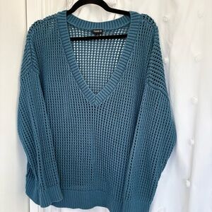 ⭐️ Sexy Teal Torrid Sweater, sz1 ⭐️